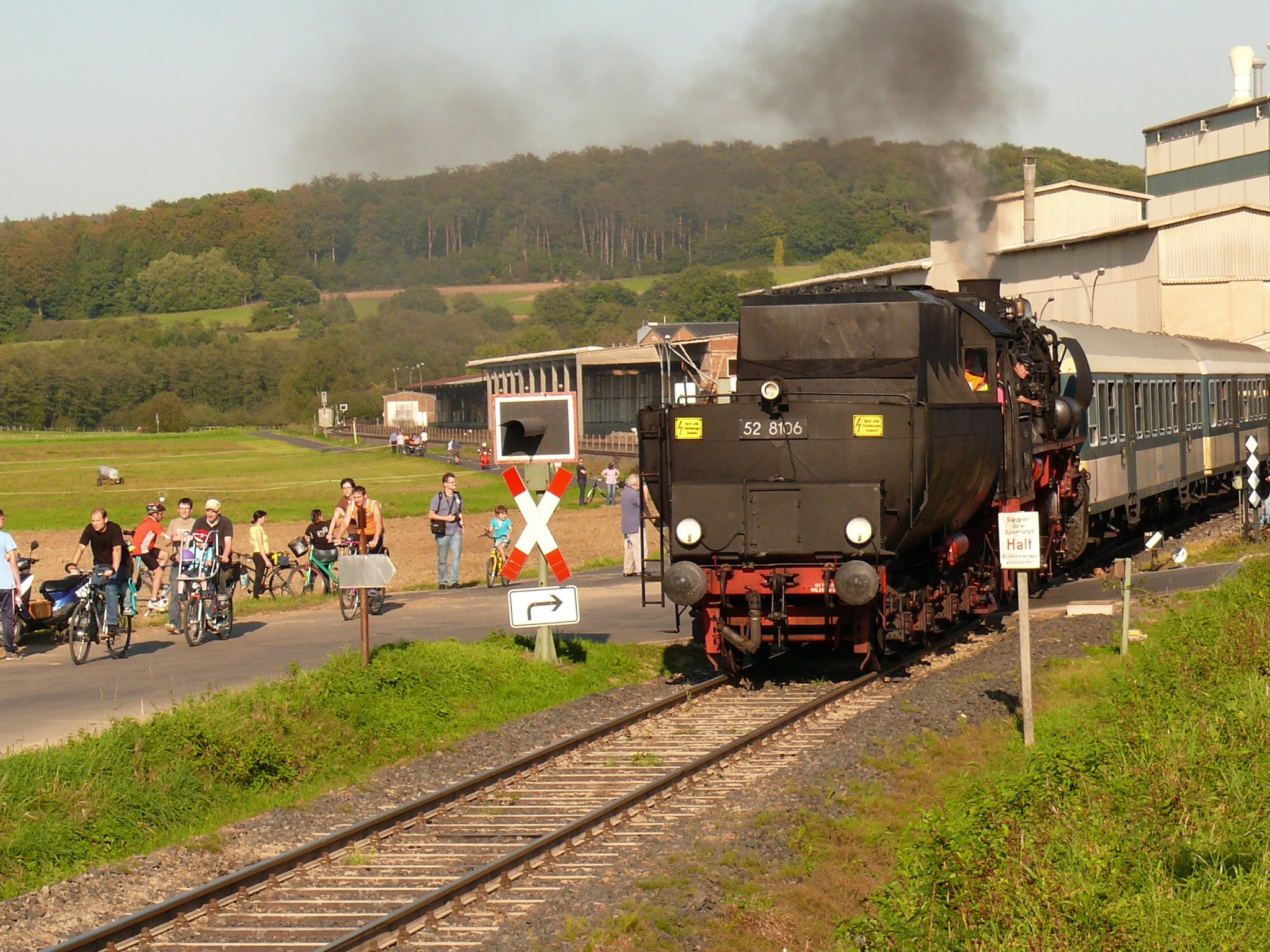 Besondere Züge, Eisenbahnfreunde unterwegs, Kurioses aus dem Alltag